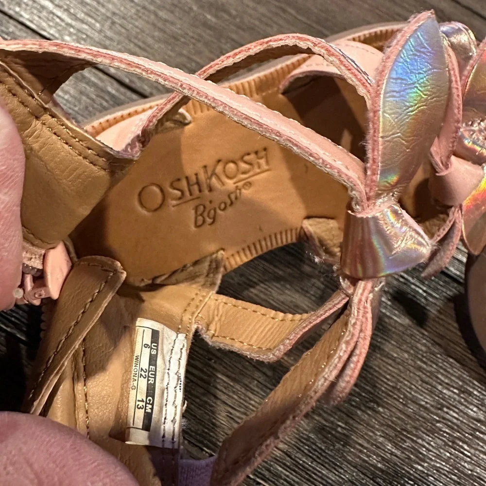 OshKosh B'Gosh Girls Pink‎ Iridescent Bow Sandals, Sz 6